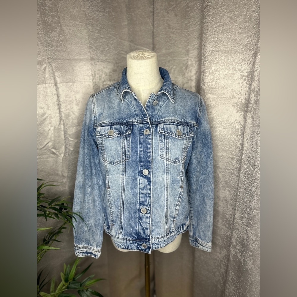 BLANK NYC Women’s Blue Denim Jacket Size Extra Small